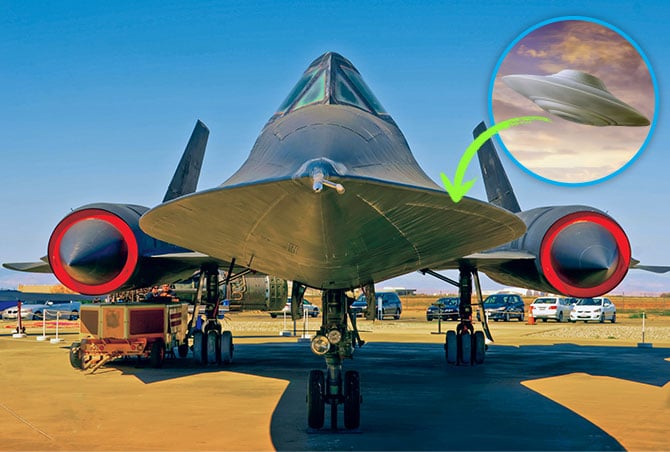 Enlargeable photo of plane with the image of the UFO people mistook it for